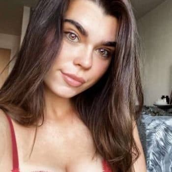 Aissata - Milf à Taillette Profil de Aissata, 31 ans, Milf à Taillette (Ardennes)